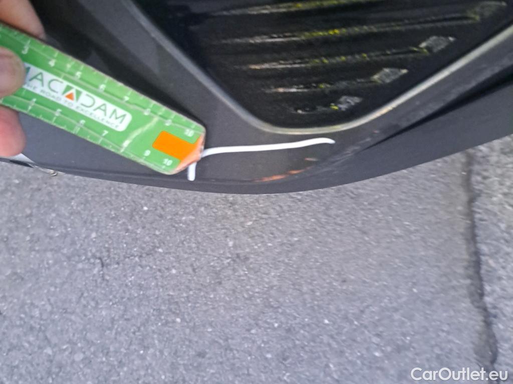  Peugeot  3008 PEUGEOT  Hybrid / 2020 / 5P / todoterreno 225 e-EAT8 Allure (AC2) #9