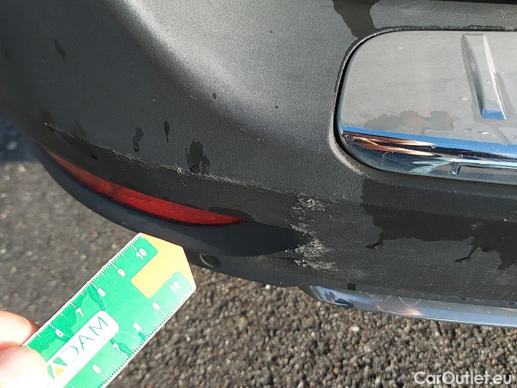  Peugeot  5008 PEUGEOT  / 2020 / 5P / todoterreno 1.5 BlueHDi 96kW S&S GT EAT8 #8