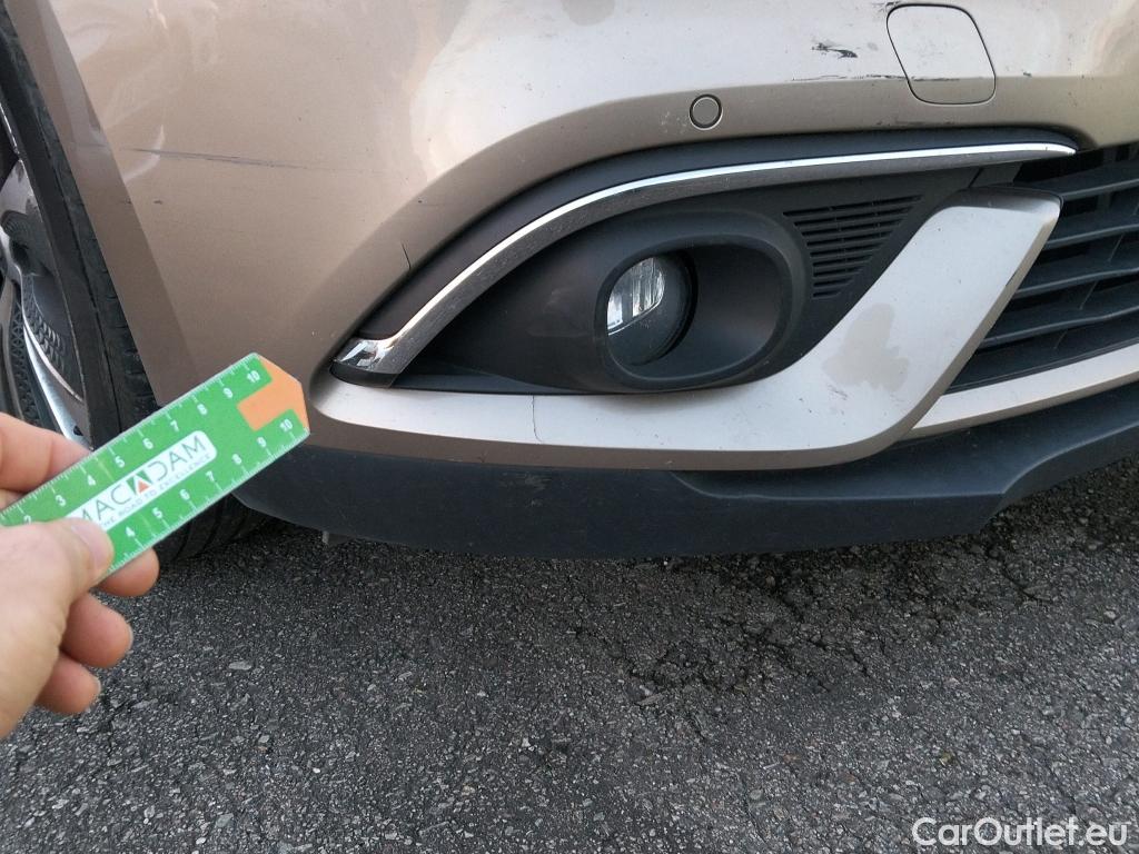  Renault  Scenic RENAULT Scénic / 2016 / 5P / monovolumen compacto Zen Energy dCi 96kW (130CV) #10