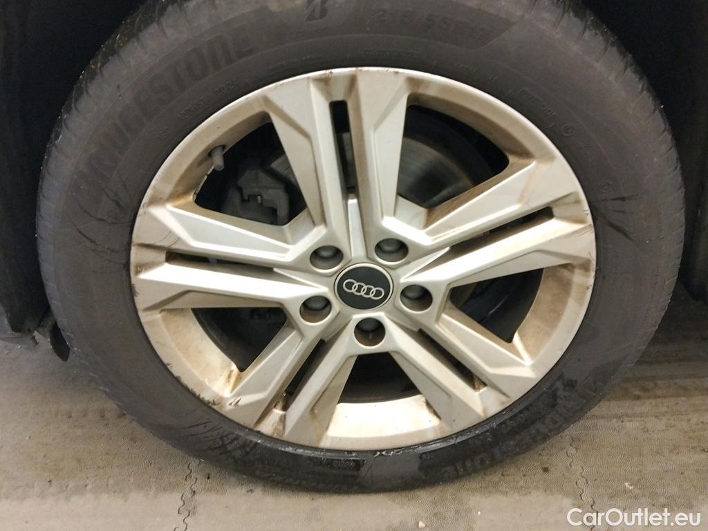  Audi  Q2 AUDI  / 2020 / 5P / todoterreno Advanced 30 TDI 85kW (116CV) #5