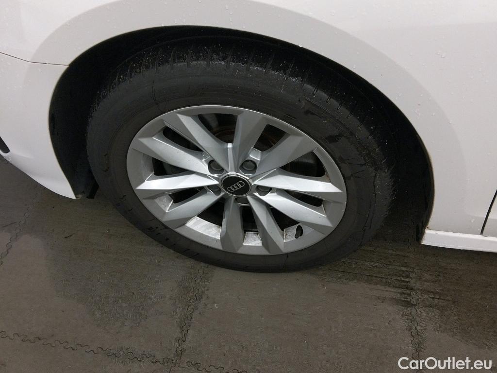  Audi  A3 AUDI  / 2020 / 4P / sedán Sedan 30 TFSI 81kW (110CV) S tronic #15