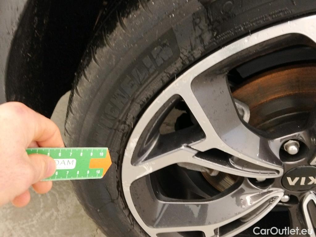  KIA  Sportage KIA  / 2018 / 5P / todoterreno 1.6 T-GDi GT Line Xtreme 130kW DCT 4x4 #4