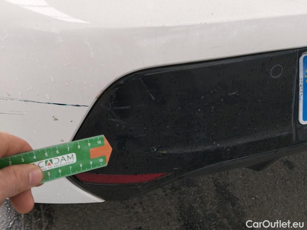  Peugeot  208 PEUGEOT  / 2019 / 5P / berlina con portón BlueHDi 73kW (100CV) Allure #13