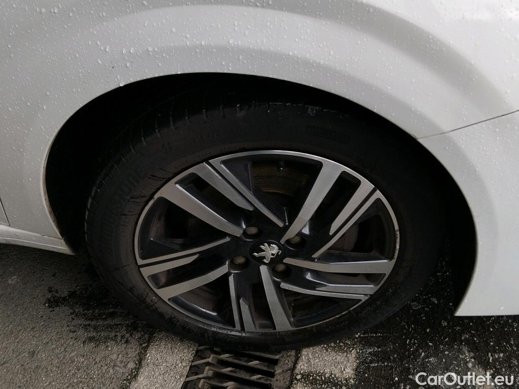  Peugeot  208 PEUGEOT  / 2019 / 5P / berlina con portón BlueHDi 73kW (100CV) Allure #5