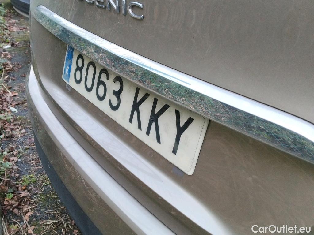  Renault  Scenic RENAULT Scénic / 2016 / 5P / monovolumen compacto Zen Energy dCi 96kW (130CV) #31