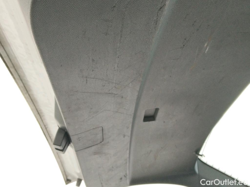  Ford  Kuga FORD  / 2019 / 5P / todoterreno Titanium 2.5 Duratec FHEV 140kW Auto #10