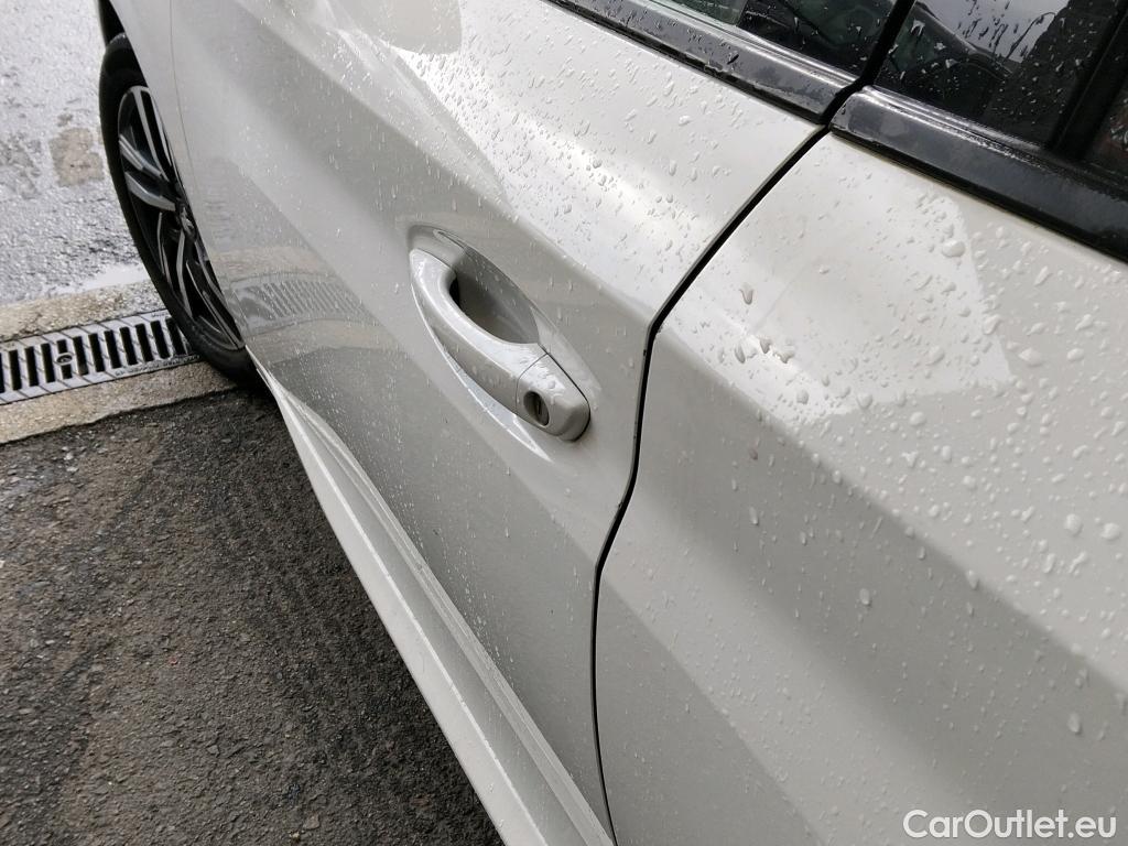  Peugeot  208 PEUGEOT  / 2019 / 5P / berlina con portón BlueHDi 73kW (100CV) Allure #18