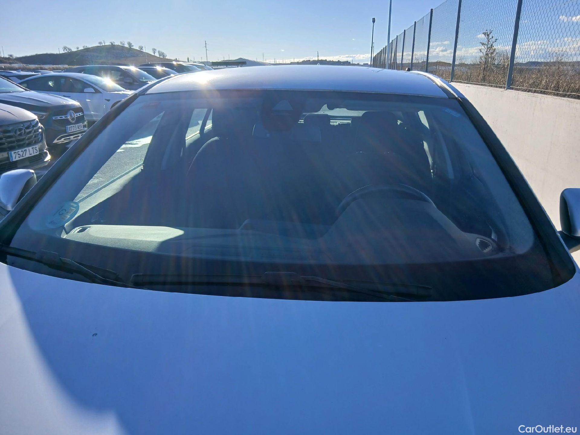  Bmw  Serie 1 BMW  / 2019 / 5P / berlina con portón 116d #1