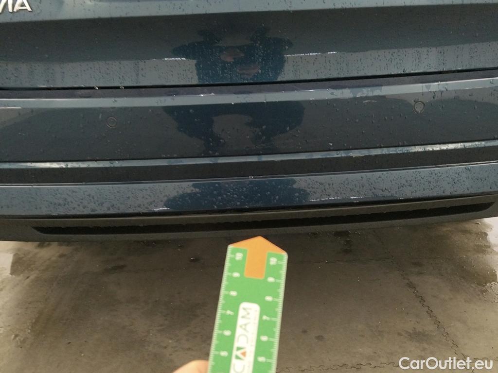  Skoda  Octavia SKODA  / 2020 / 5P / familiar Combi 2.0 TDI 110kW(150CV) DSG Ambition #17