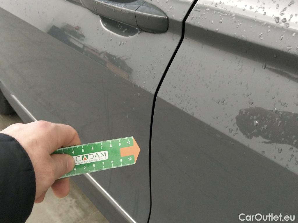  Volkswagen  Tiguan VOLKSWAGEN  / 2020 / 5P / todoterreno Life 2.0 TDI 110kW (150CV) DSG #8