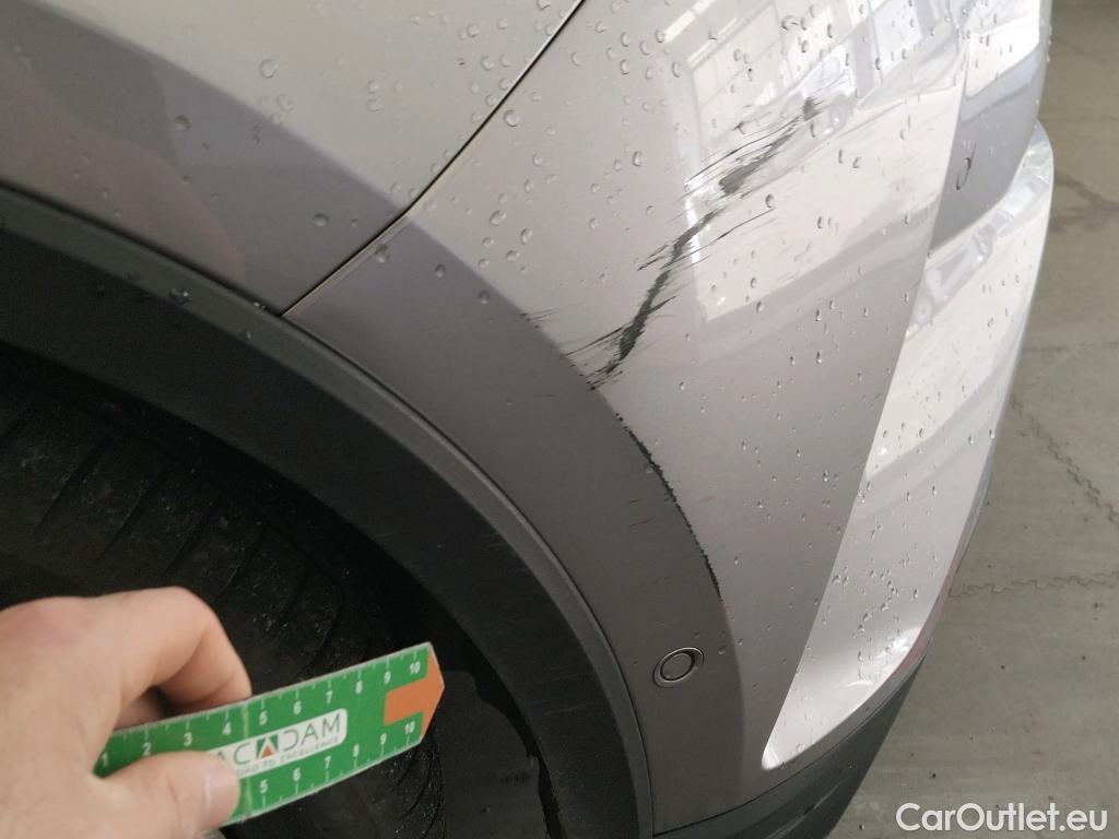  Toyota  C-HR TOYOTA  / 2016 / 5P / todoterreno 1.8 125H Advance (CX) #32