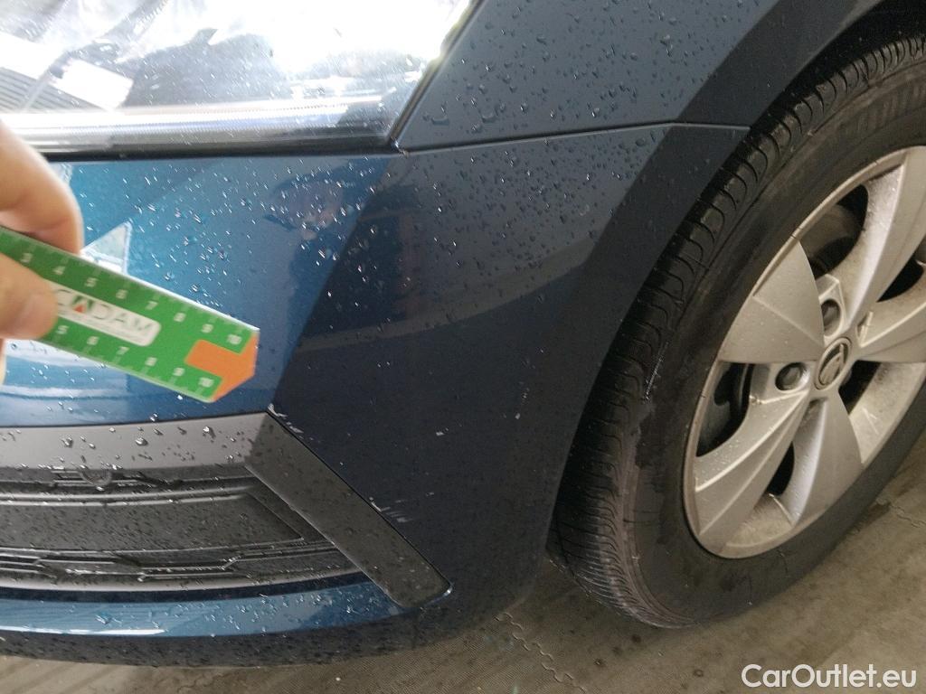  Skoda  Octavia SKODA  / 2020 / 5P / familiar Combi 2.0 TDI 110kW(150CV) DSG Ambition #8