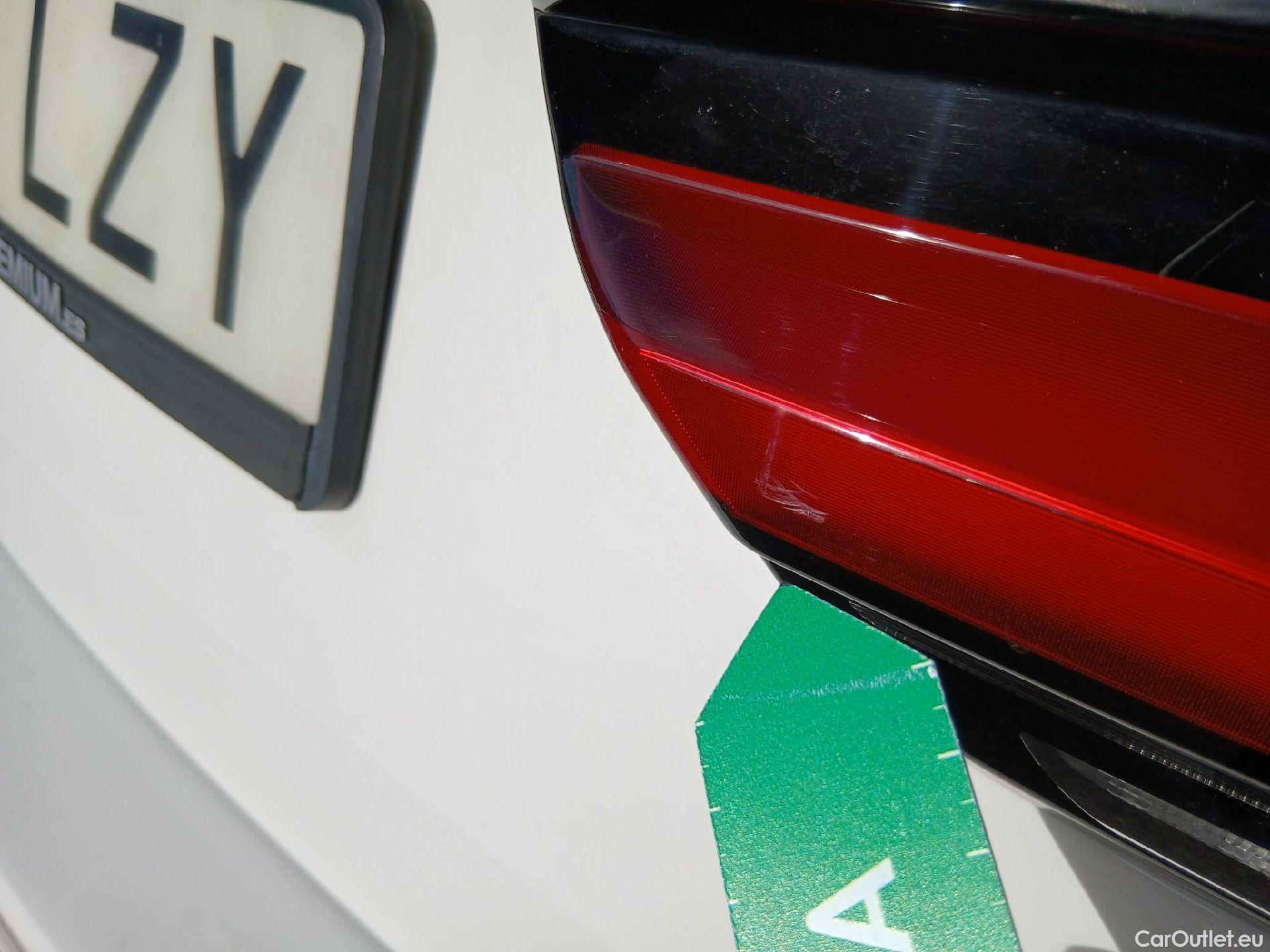  Bmw  Serie 5 BMW  / 2020 / 5P / familiar 520dA Touring #7