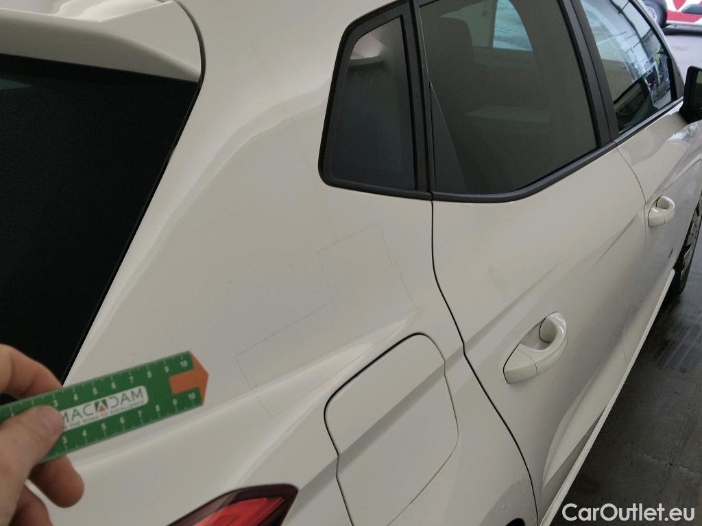  Seat  Ibiza SEAT  / 2017 / 5P / berlina con portón 1.0 MPI 59kW (80CV) Reference Plus(SP) #4