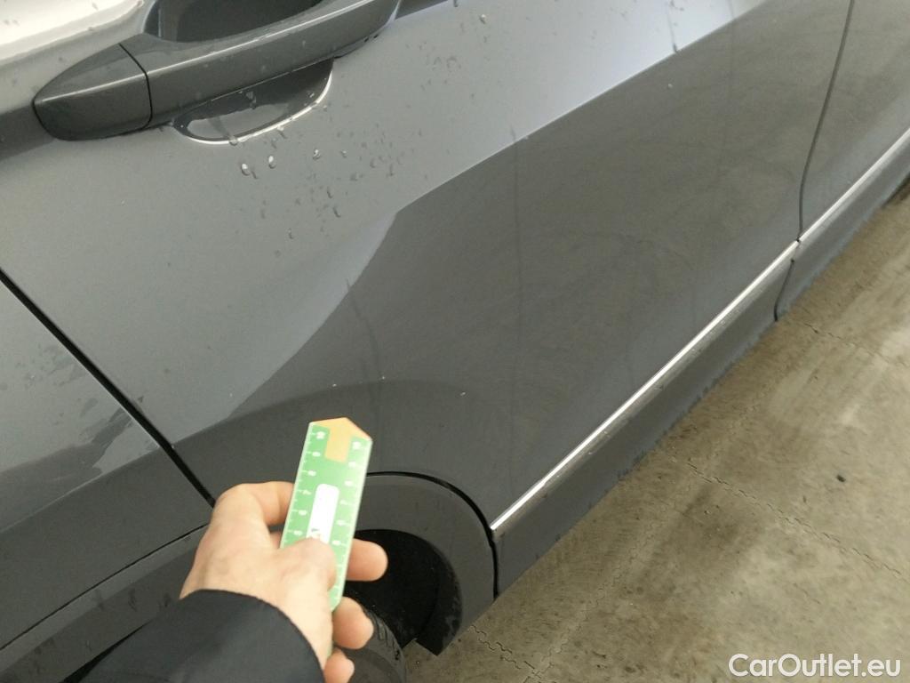  Volkswagen  Tiguan VOLKSWAGEN  / 2020 / 5P / todoterreno Life 2.0 TDI 110kW (150CV) DSG #10