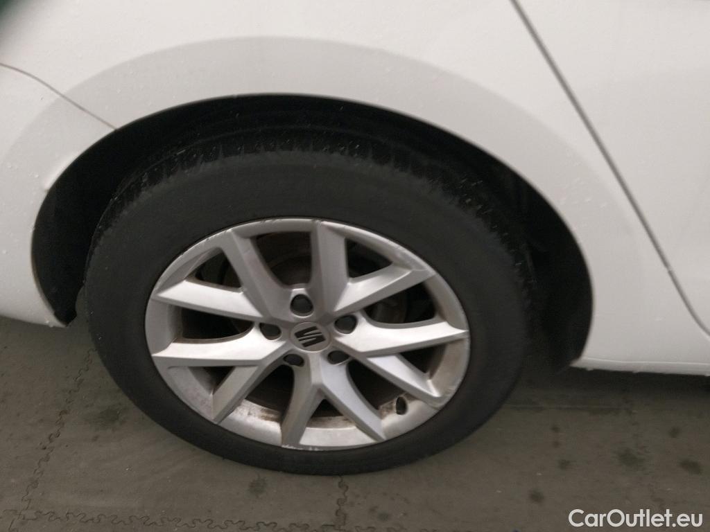  Seat  Leon SEAT Nuevo León / 2020 / 5P / familiar SP 2.0 TDI 85kW Style Go(SP) #14