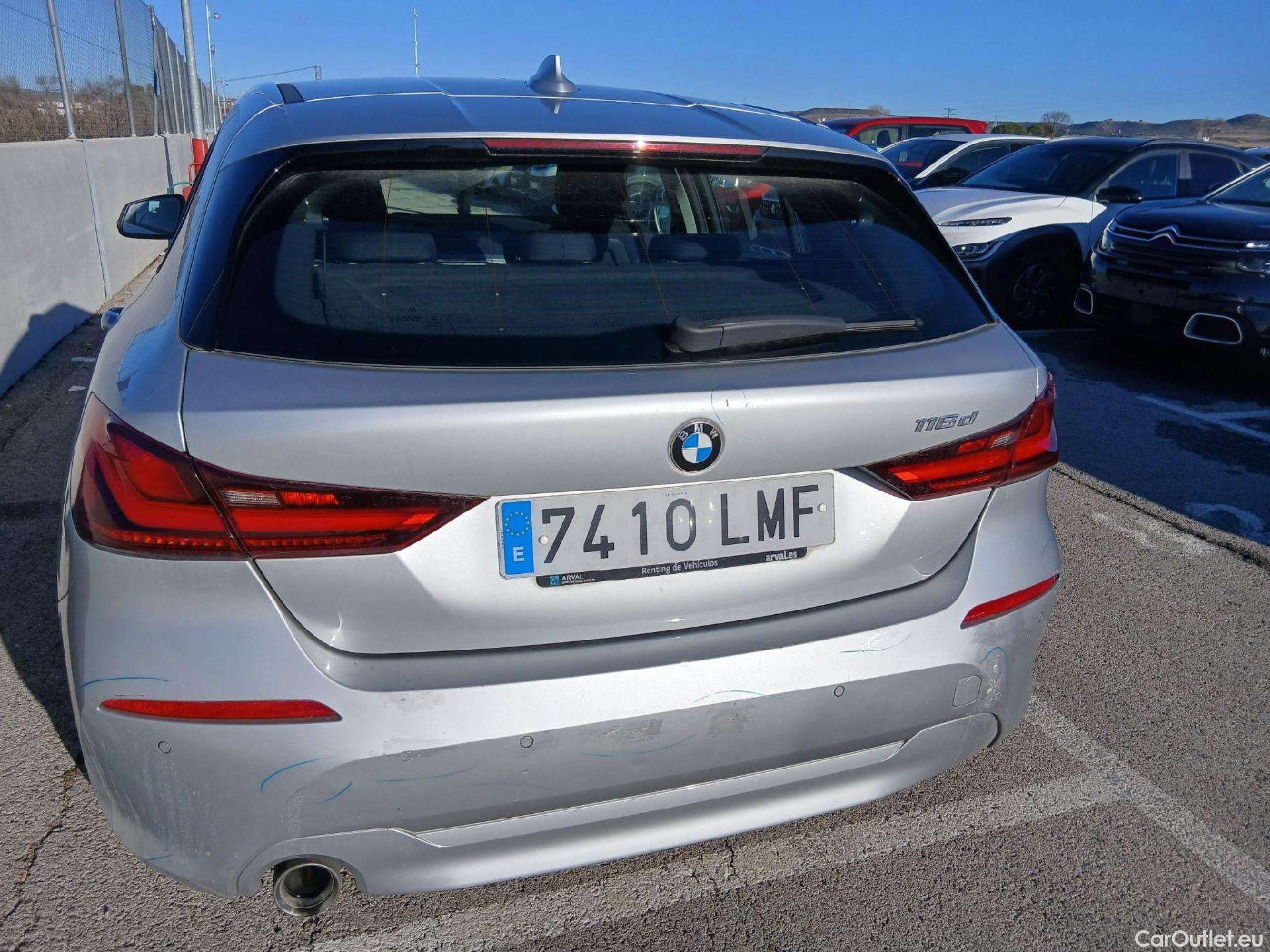  Bmw  Serie 1 BMW  / 2019 / 5P / berlina con portón 116d #16