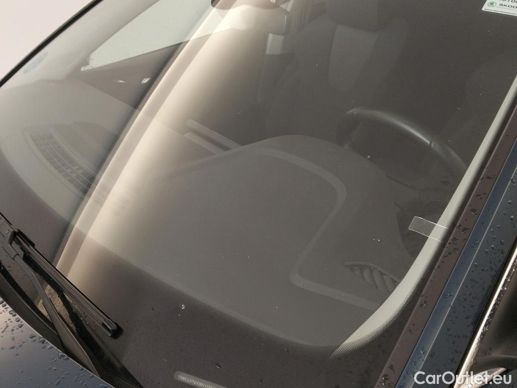  Skoda  Octavia SKODA  / 2020 / 5P / familiar Combi 2.0 TDI 110kW(150CV) DSG Ambition #1