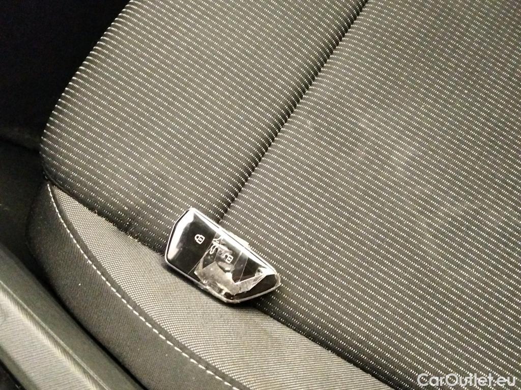  Skoda  Octavia SKODA  / 2020 / 5P / familiar Combi 2.0 TDI 110kW(150CV) DSG Ambition #3