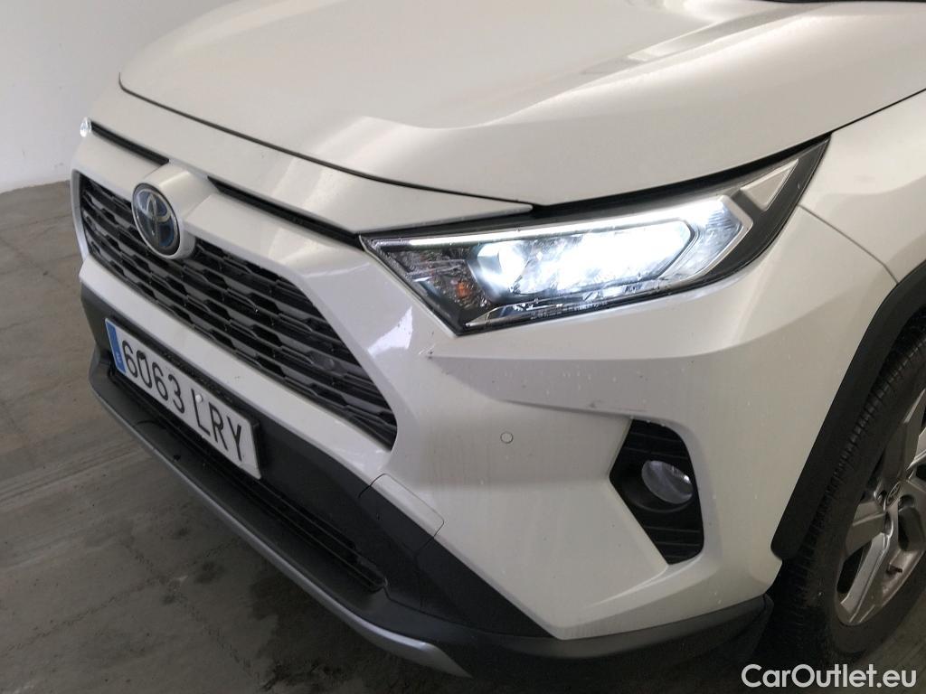  Toyota  RAV4 TOYOTA  / 2018 / 5P / todoterreno 2.5l 220H Advance #11