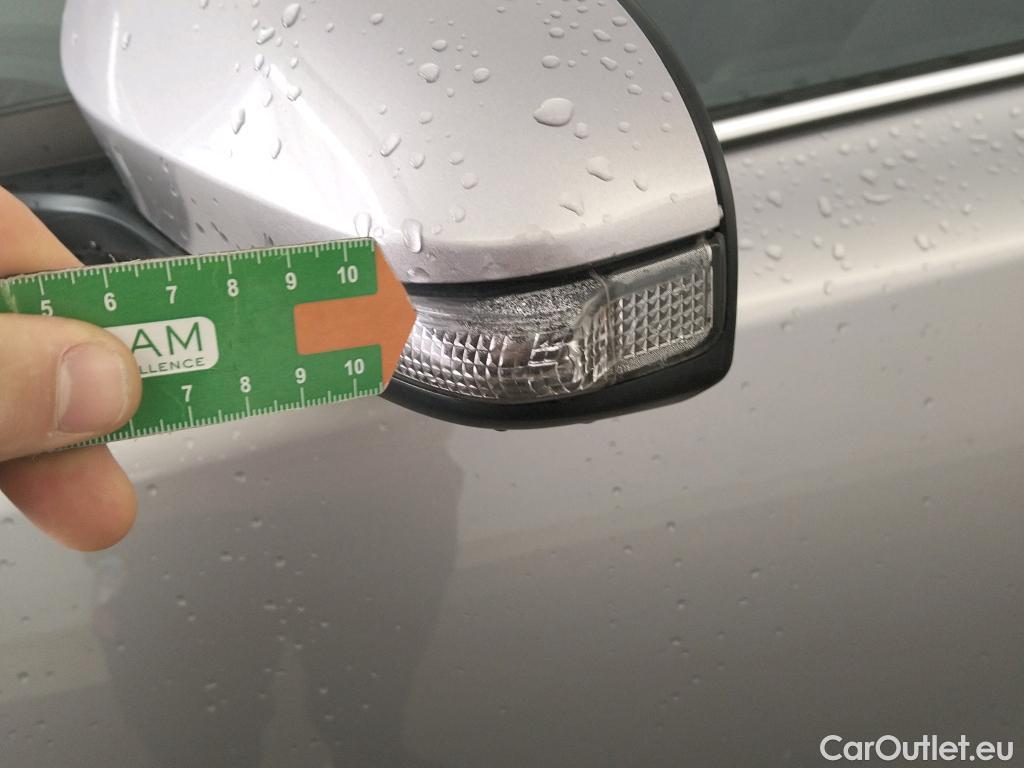  Toyota  C-HR TOYOTA  / 2016 / 5P / todoterreno 1.8 125H Advance (CX) #26