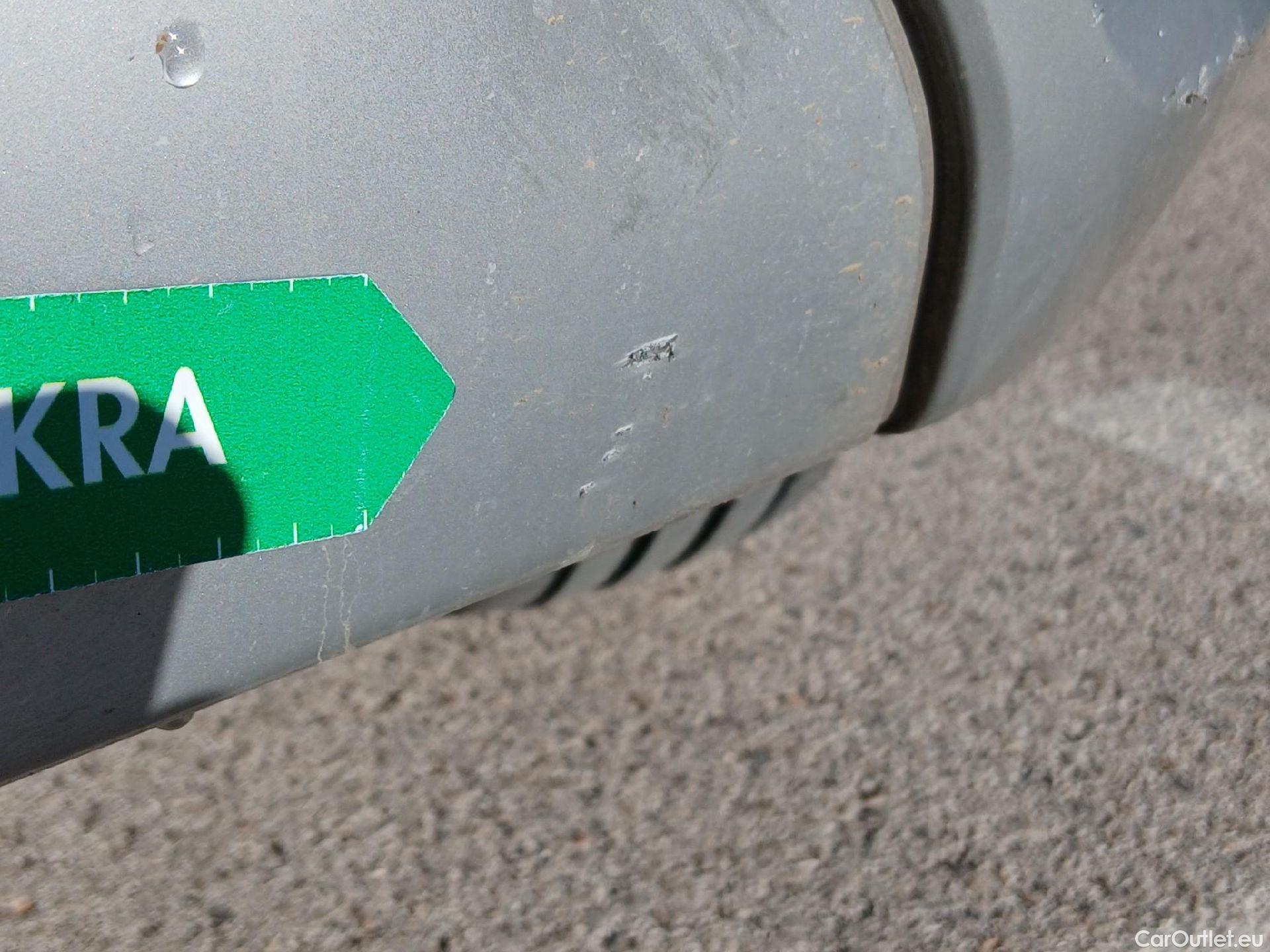  Bmw  Serie 1 BMW  / 2019 / 5P / berlina con portón 116d #14