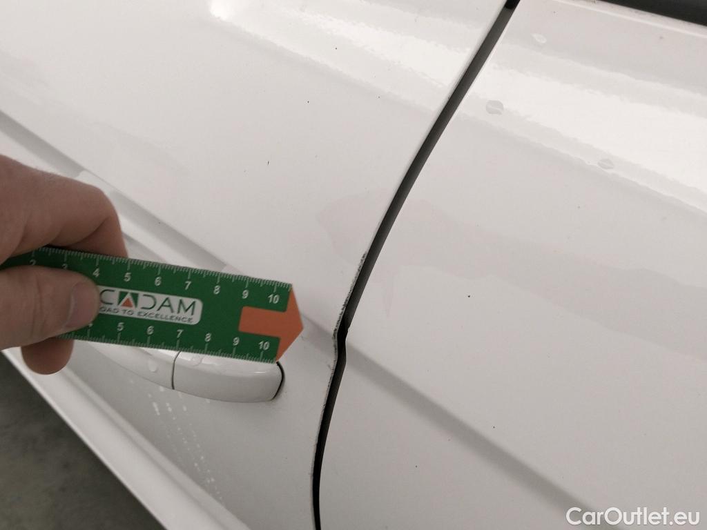  Seat  Ibiza SEAT  / 2017 / 5P / berlina con portón 1.0 MPI 59kW (80CV) Reference Plus(SP) #9