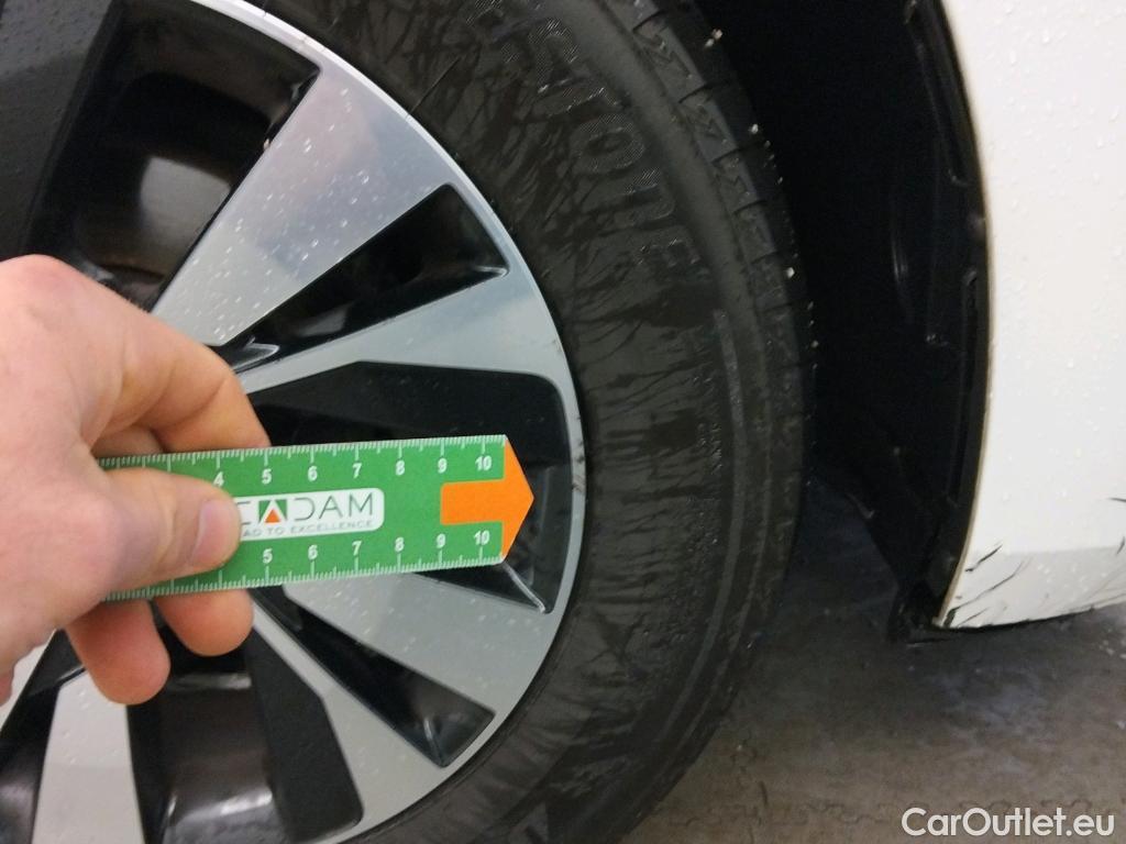  Volkswagen  Polo VOLKSWAGEN  / 2017 / 5P / berlina con portón Advance 1.0 TSI 70kW (95CV) #16