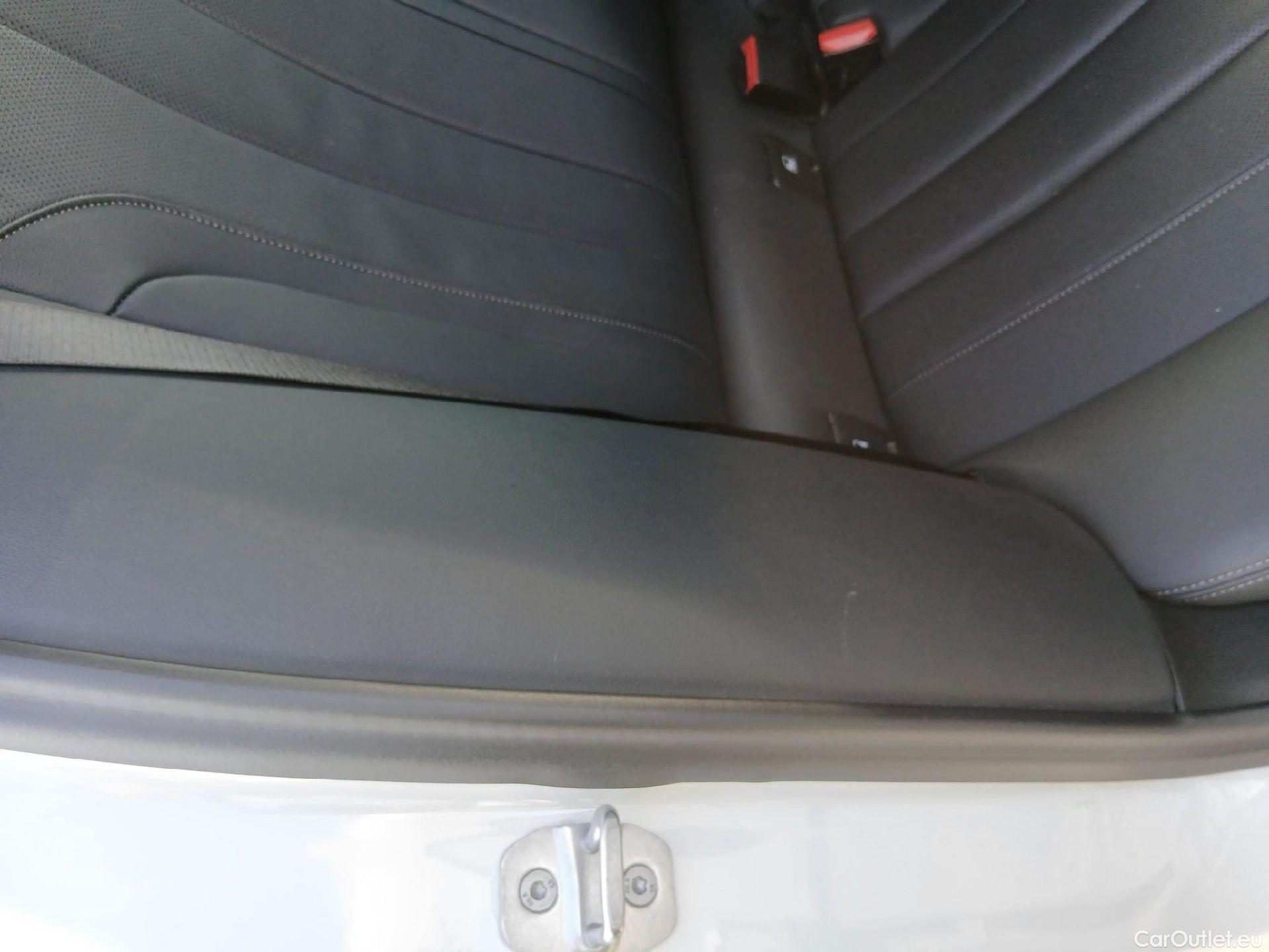  Bmw  Serie 5 BMW  / 2020 / 5P / familiar 520dA Touring #9