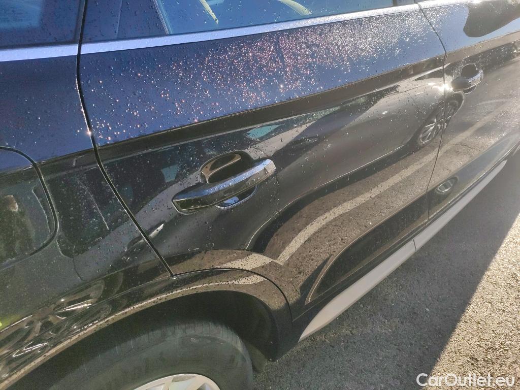  Audi  Q5 AUDI  / 2016 / 5P / todoterreno Design 35 TDI 120kW S tronic (AC) #9