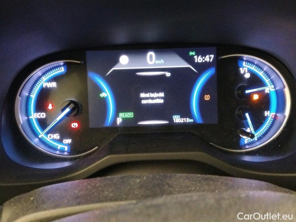  Toyota  RAV4 TOYOTA  / 2018 / 5P / todoterreno 2.5l 220H Advance #6