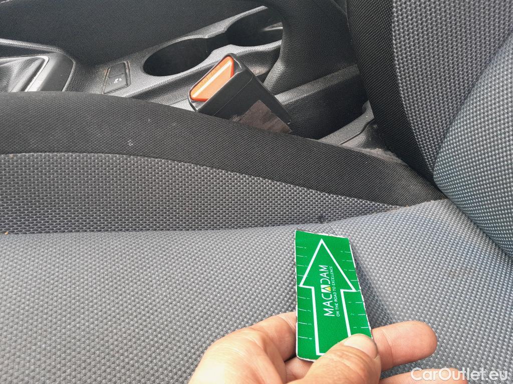  Hyundai  i20 HYUNDAI  5p 2G berlina con portón 1.4 CRDi Klass #12