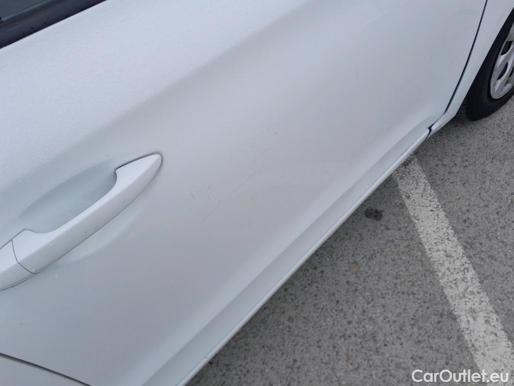  Hyundai  i20 HYUNDAI  5p 2G berlina con portón 1.4 CRDi Klass #21