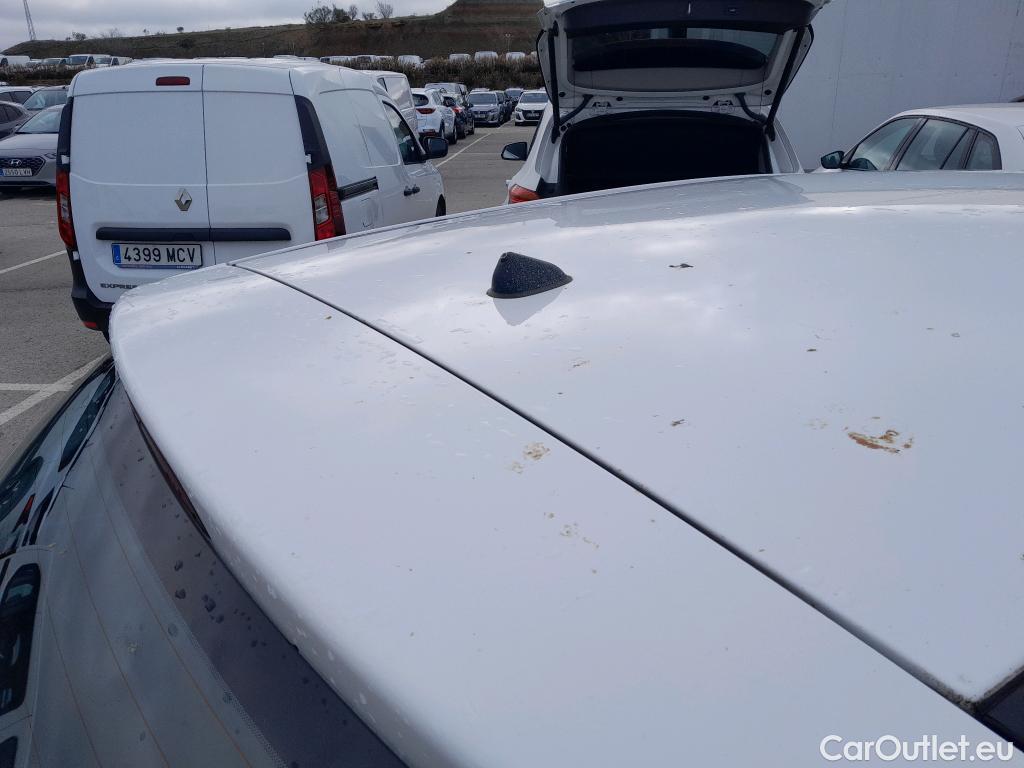  Hyundai  i20 HYUNDAI  5p 2G berlina con portón 1.4 CRDi Klass #46