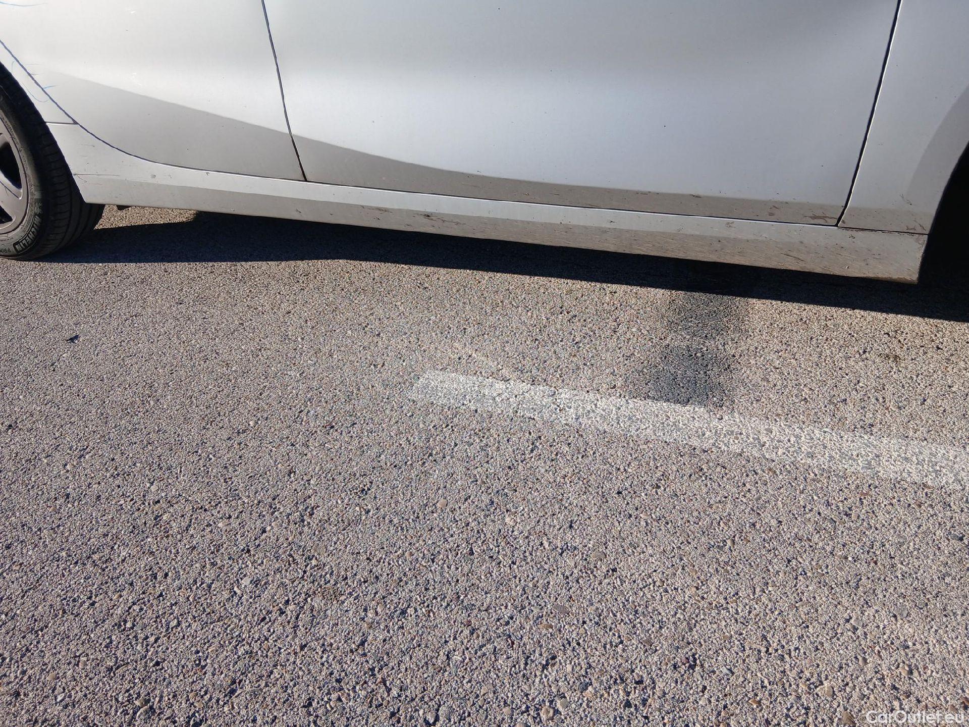  Bmw  Serie 1 BMW  / 2019 / 5P / berlina con portón 116d #25