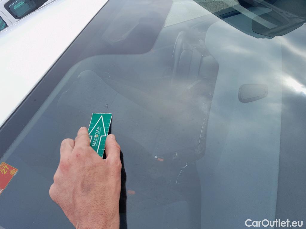  Hyundai  i20 HYUNDAI  5p 2G berlina con portón 1.4 CRDi Klass #20