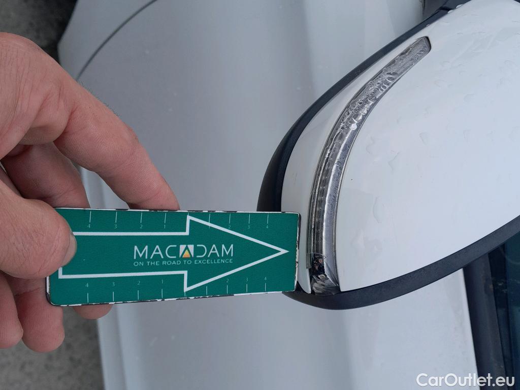  Hyundai  i20 HYUNDAI  5p 2G berlina con portón 1.4 CRDi Klass #37