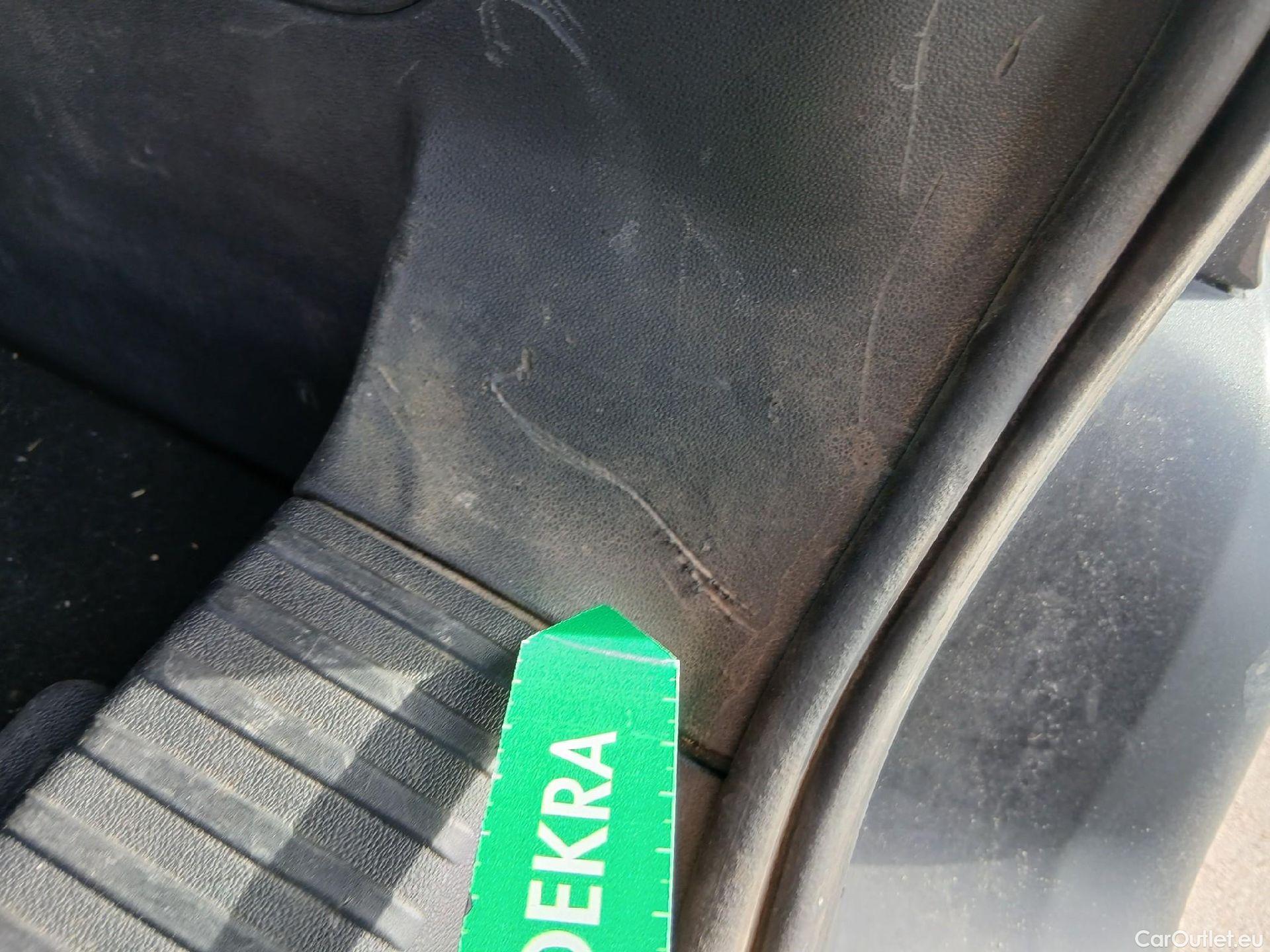  Citroen  C3 CITROEN  Aircross / 2021 / 5P / todoterreno BlueHDi 81kW (110CV) S&S Feel Pack #40