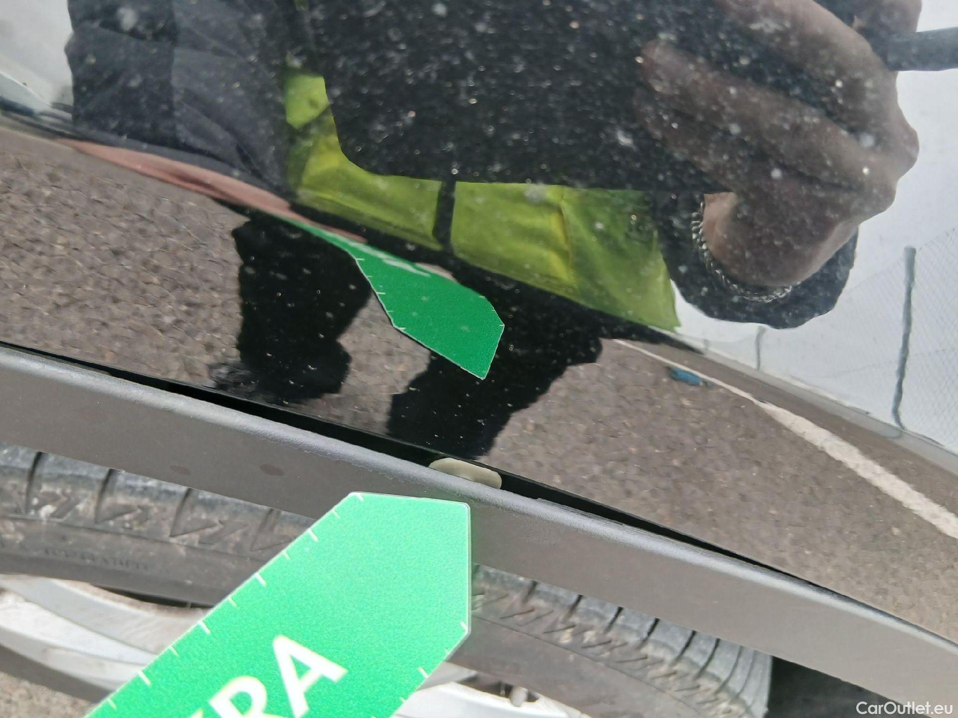  Bmw  X1 BMW  / 2019 / 5P / todoterreno sDrive16d #24