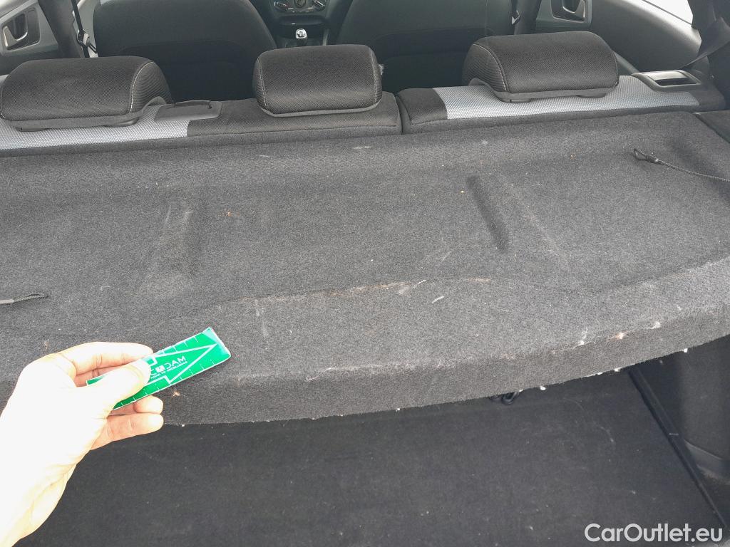  Hyundai  i20 HYUNDAI  5p 2G berlina con portón 1.4 CRDi Klass #13