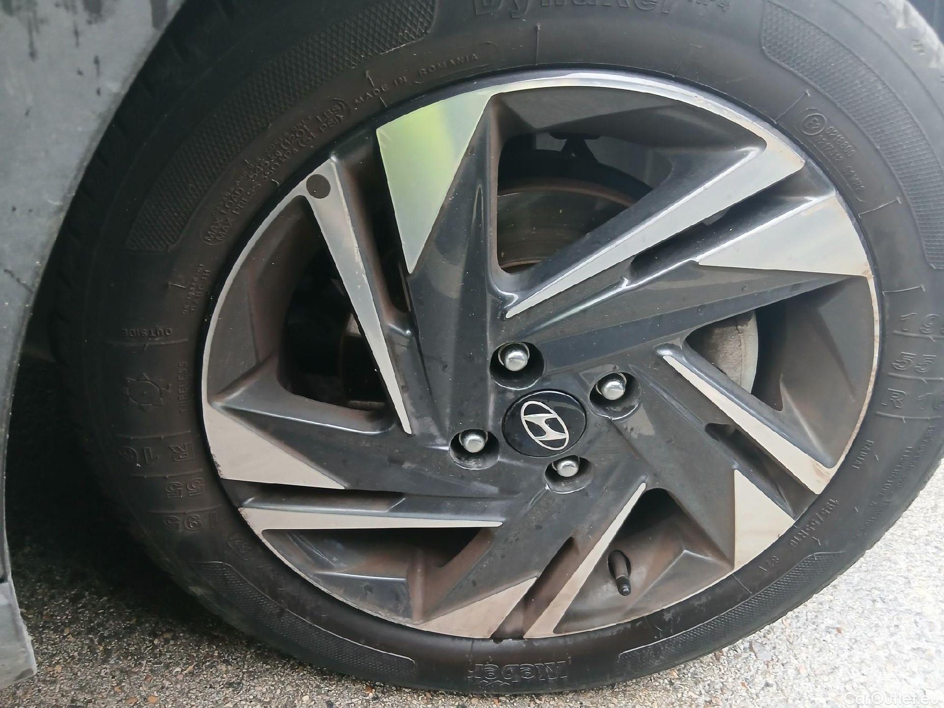  Hyundai  Bayon HYUNDAI  / 2021 / 5P / todoterreno 1.0 TGDI 74kW (100CV) Maxx #12