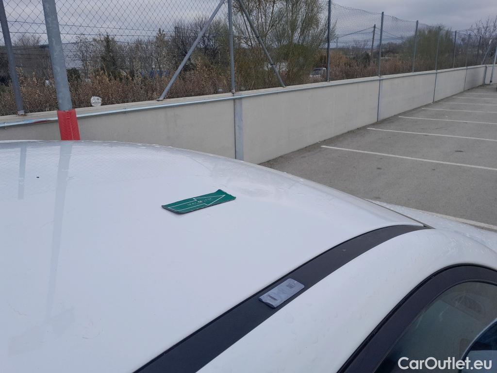  Hyundai  i20 HYUNDAI  5p 2G berlina con portón 1.4 CRDi Klass #6