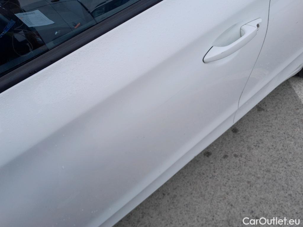  Hyundai  i20 HYUNDAI  5p 2G berlina con portón 1.4 CRDi Klass #17