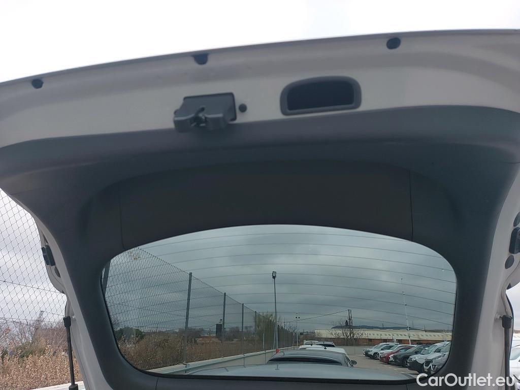  Hyundai   Ioniq HYUNDAI / 2019 / 5P / berlina con portón 1.6 GDI HEV Klass DCT #7