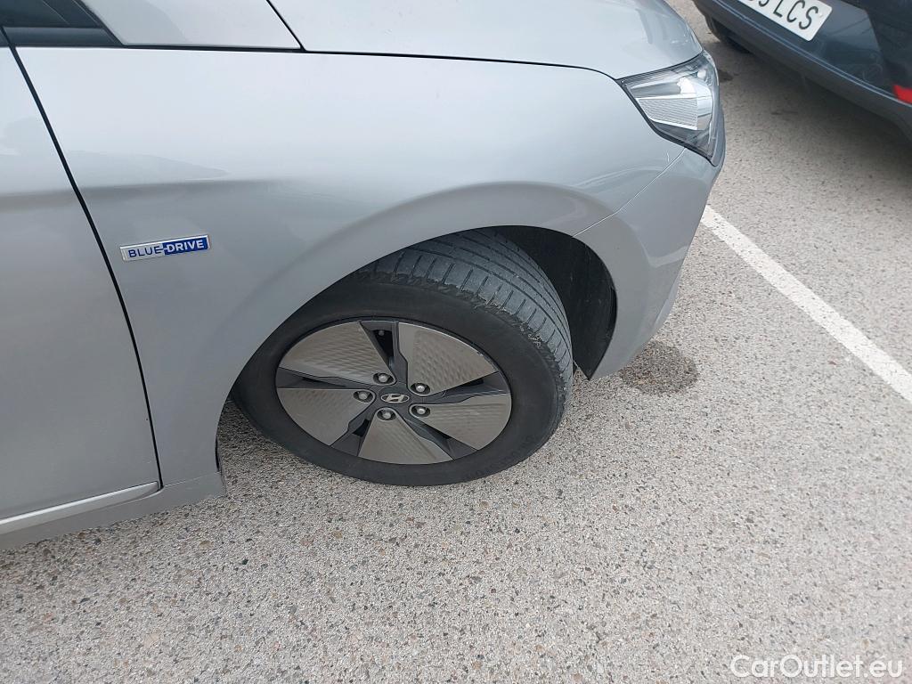  Hyundai   Ioniq HYUNDAI / 2019 / 5P / berlina con portón 1.6 GDI HEV Klass DCT #17
