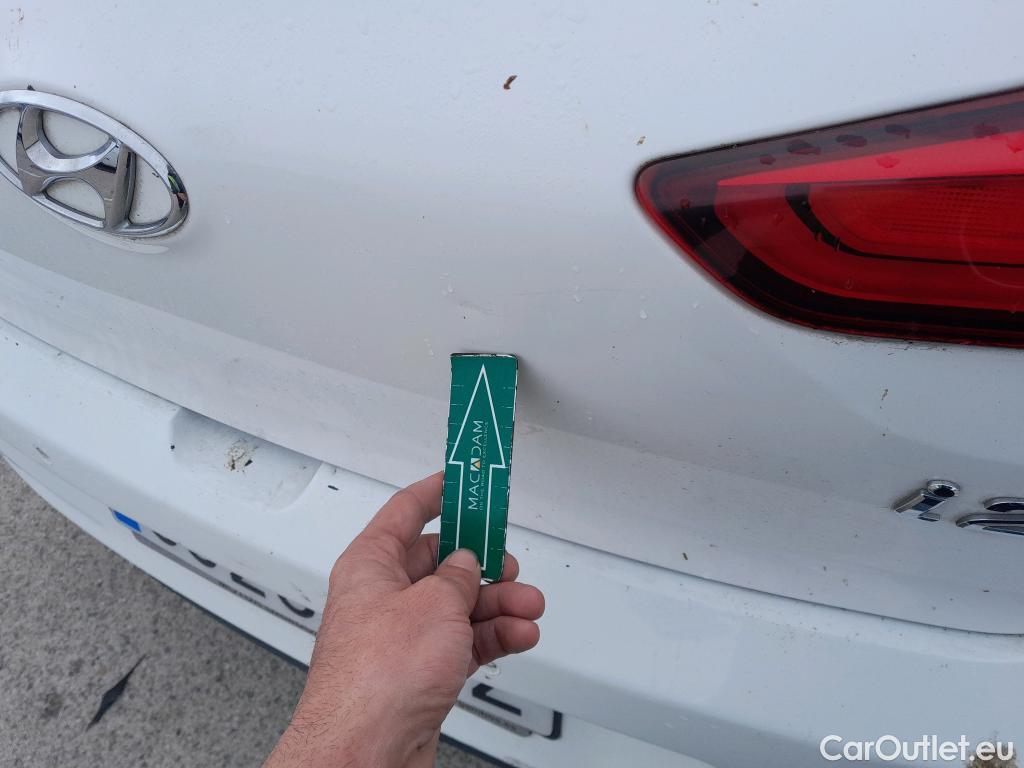  Hyundai  i20 HYUNDAI  5p 2G berlina con portón 1.4 CRDi Klass #8