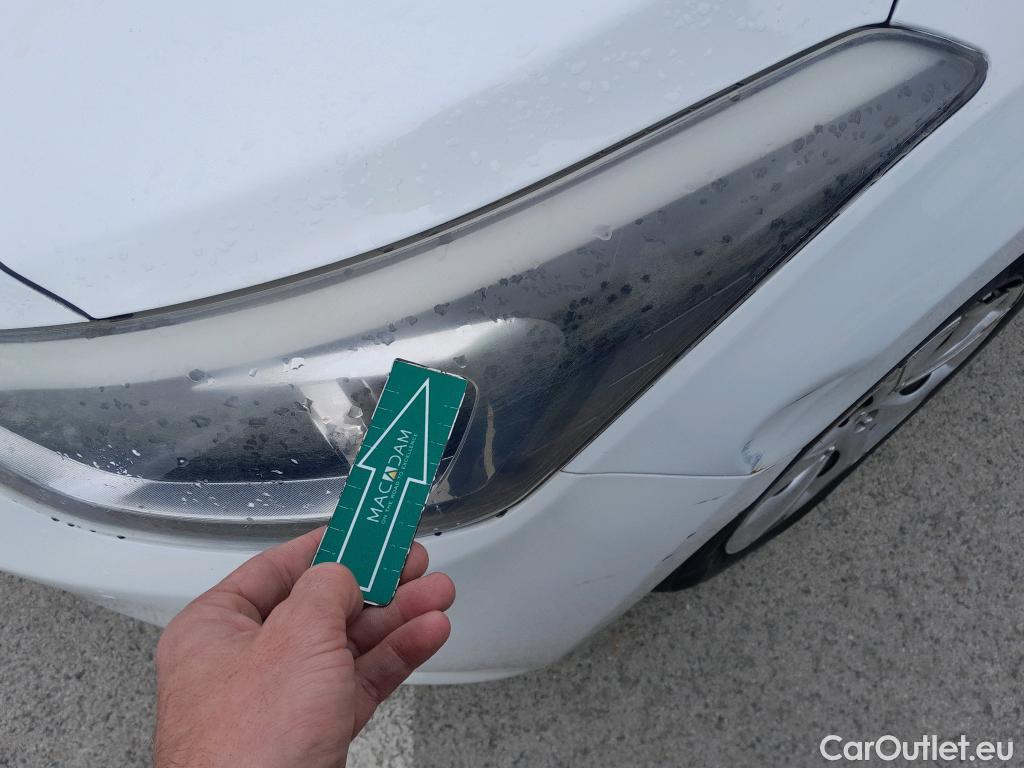  Hyundai  i20 HYUNDAI  5p 2G berlina con portón 1.4 CRDi Klass #26