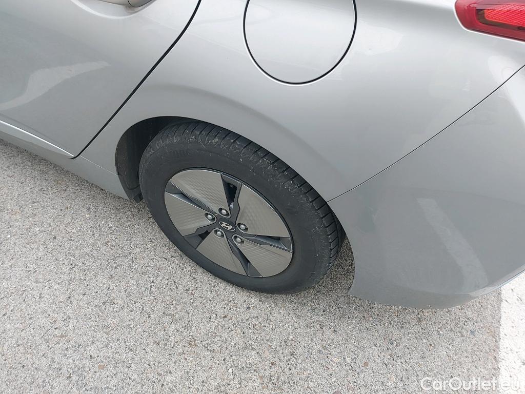  Hyundai   Ioniq HYUNDAI / 2019 / 5P / berlina con portón 1.6 GDI HEV Klass DCT #13