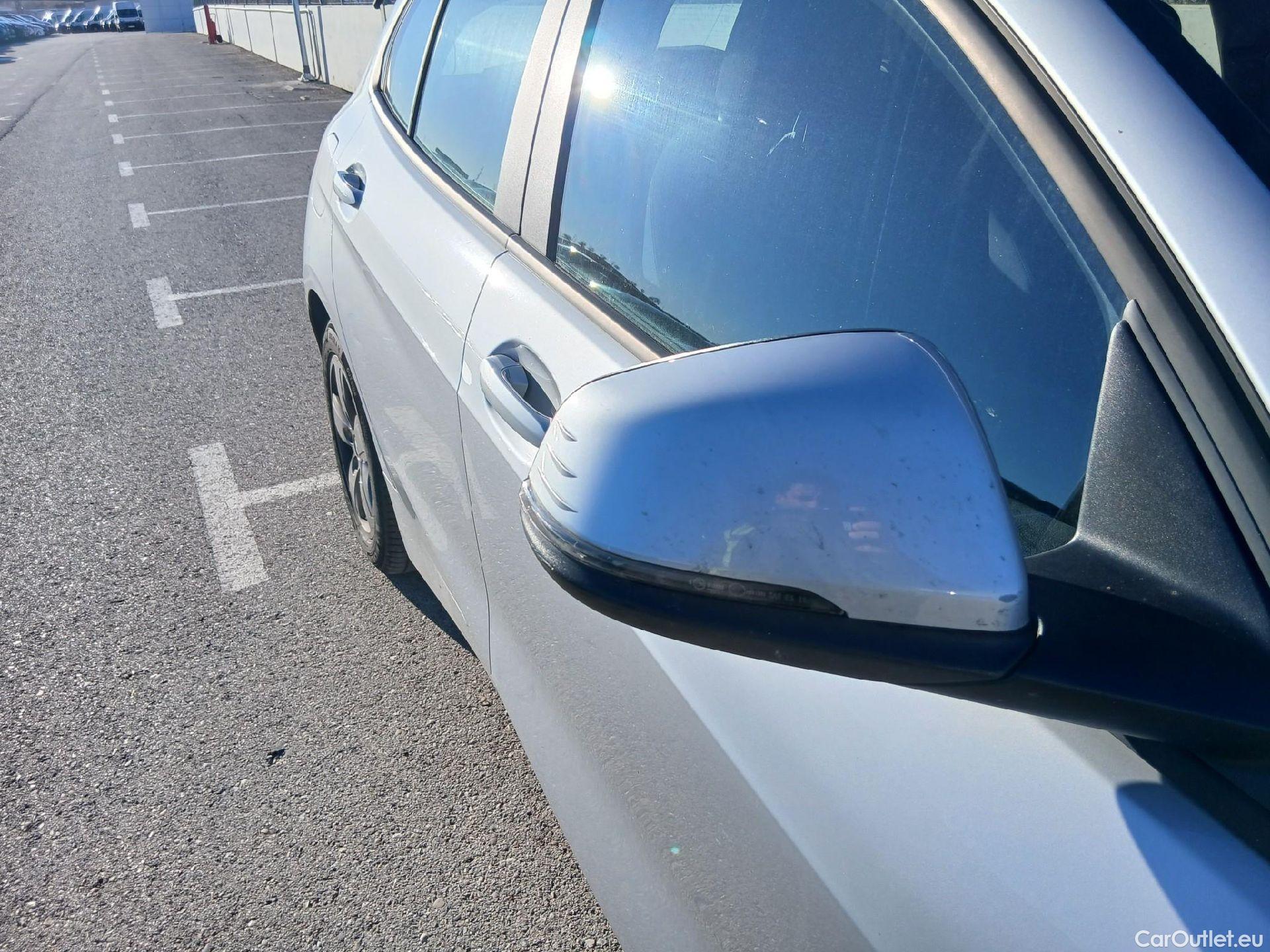  Bmw  Serie 1 BMW  / 2019 / 5P / berlina con portón 116d #29