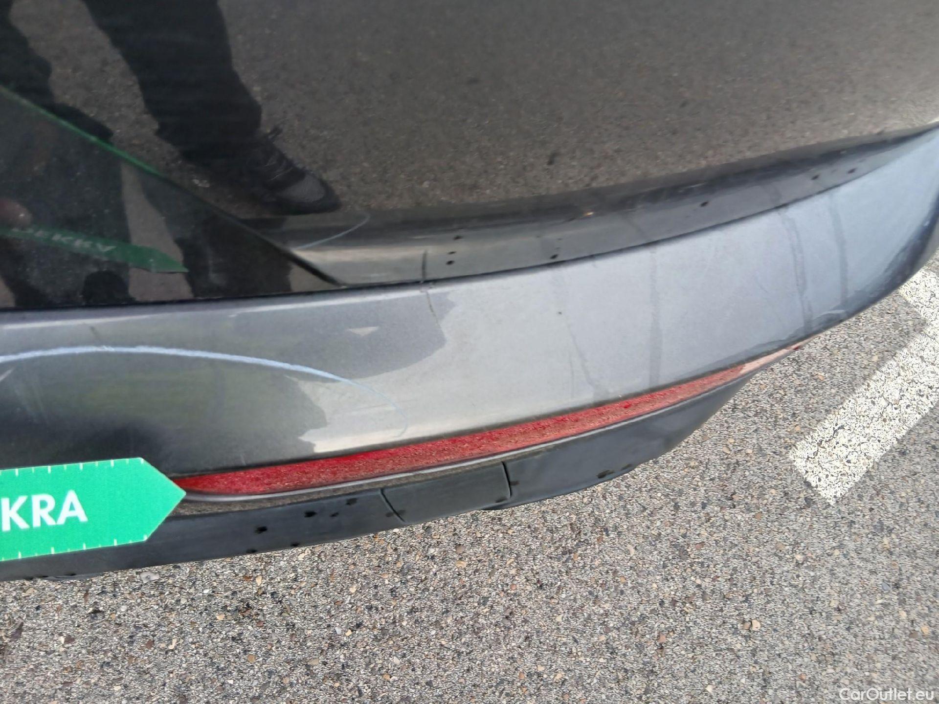  DS  DS7 DS DS 7 Crossback / 2017 / 5P / todoterreno BlueHDi DE 96kW (130CV) Auto. CHIC (AC) #29